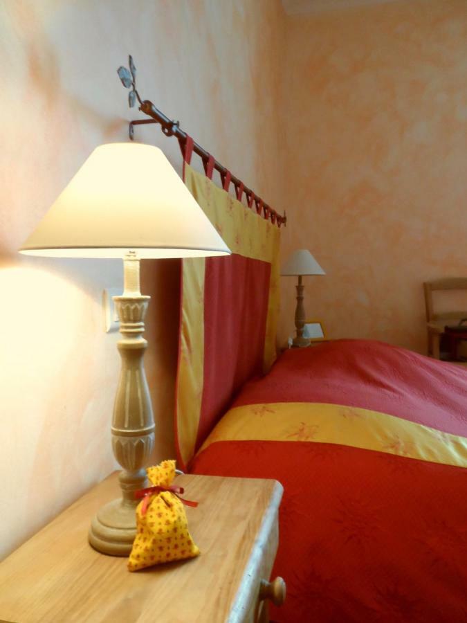 Mas La Cigaliere Bed & Breakfast Venasque Exterior photo