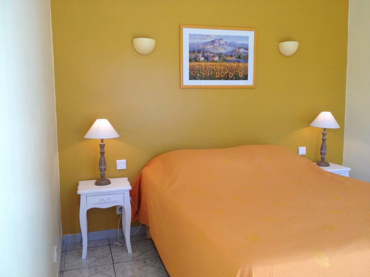 Mas La Cigaliere Bed & Breakfast Venasque Exterior photo